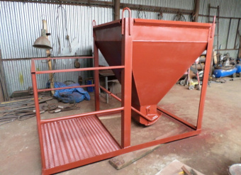 Бункер для бетона неповоротный БН с люлькой монолитчика 1,0 м куб